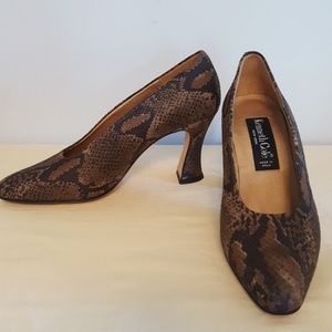 Kenneth Cole Snakeskin Pumps
